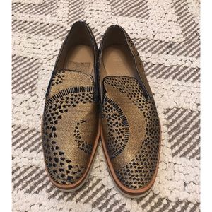 NWOB Free People Golden Snake Eye loafers
